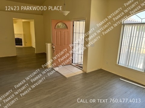 Building Photo - 12423 Parkwood Pl