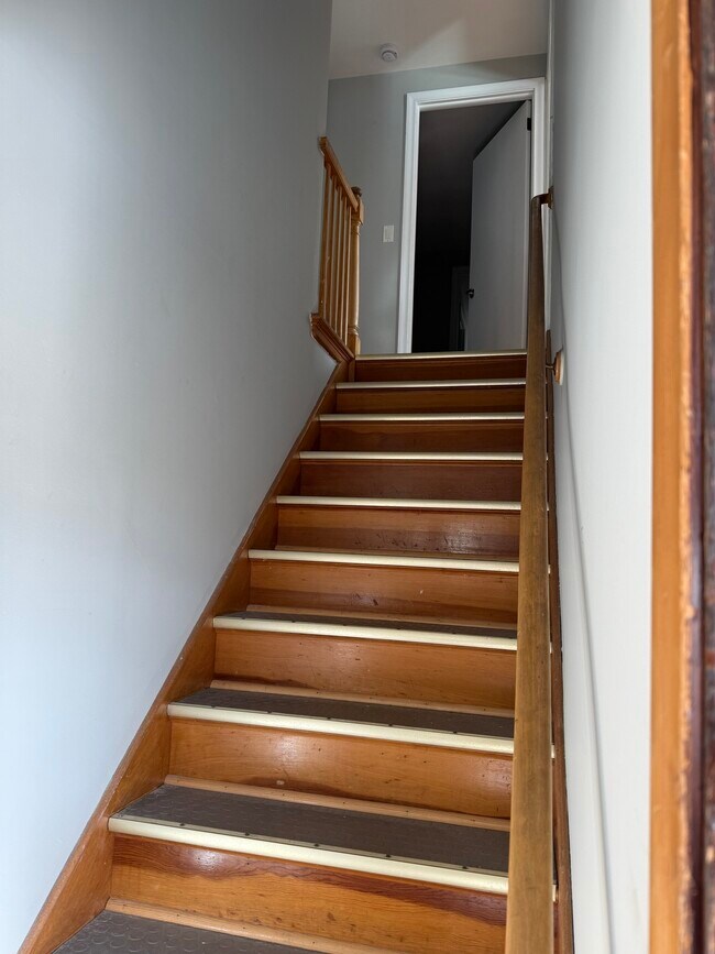 Building Photo - 182 Arnoldale Rd