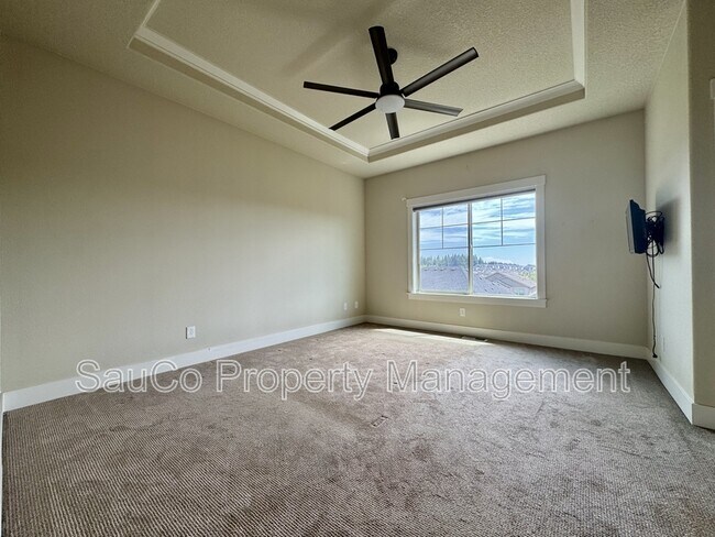 Building Photo - 16858 SW Larkspring Ln