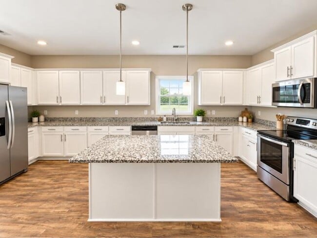 Building Photo - 1233 Black Oak Cir
