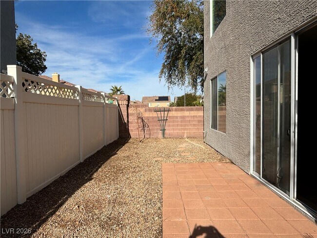 Building Photo - 6260 Huntington Ridge Ave