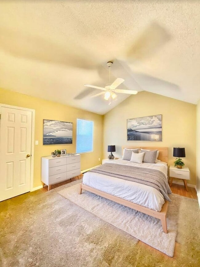 Building Photo - Whispering Winds Townhome in Lee's Summit MO