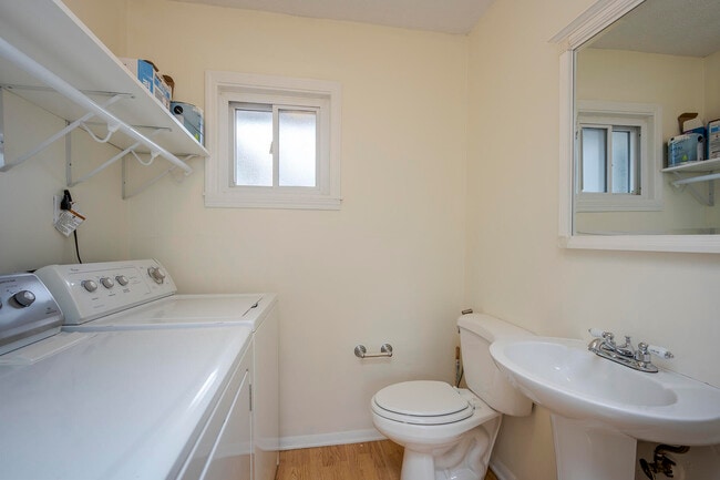 Building Photo - 649 Mitchell Ave