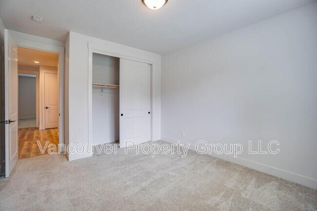 Building Photo - 15103 NE 98th Cir