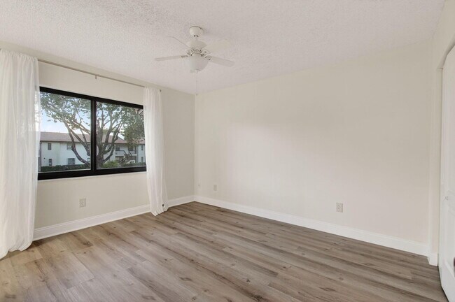 Building Photo - 21682 Cypress Rd