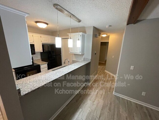 Building Photo - 12013 W 58th Pl