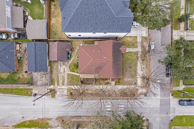 Building Photo - 2507 Watson St
