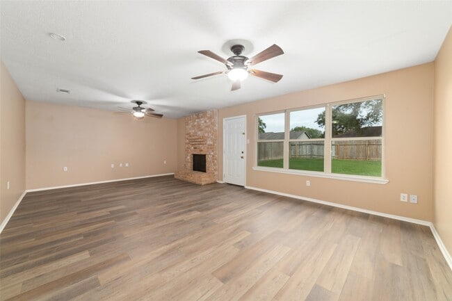 Building Photo - 14250 Laffite Dr