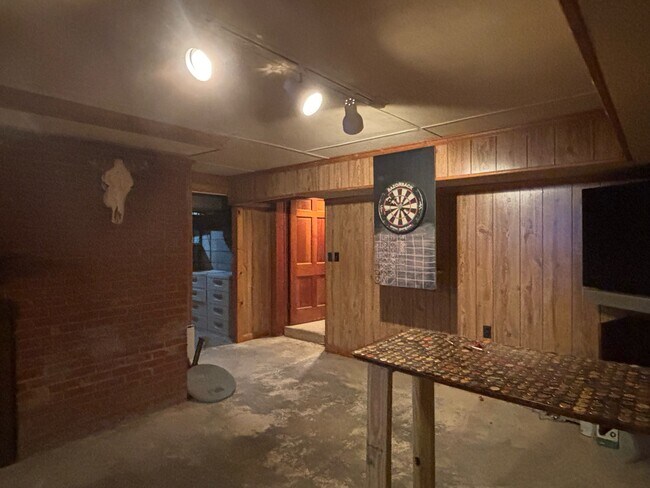 Building Photo - 1513 Raeford Rd