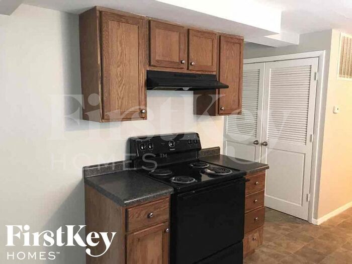 Building Photo - 10153 Lawnhaven Dr