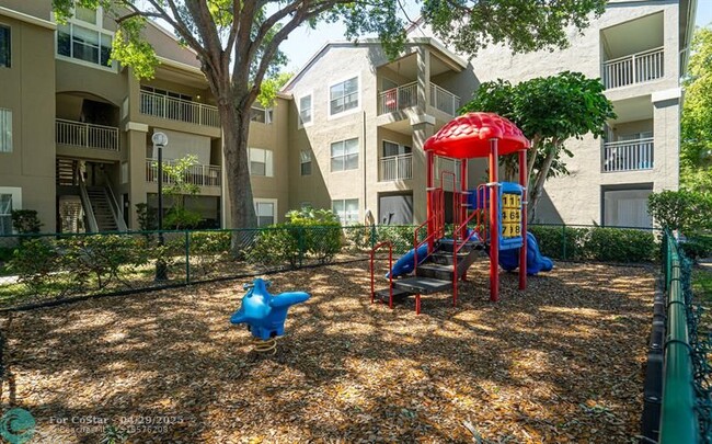 Building Photo - 1705 Palm Cove Blvd