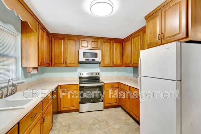 Building Photo - 9 Penn Ave