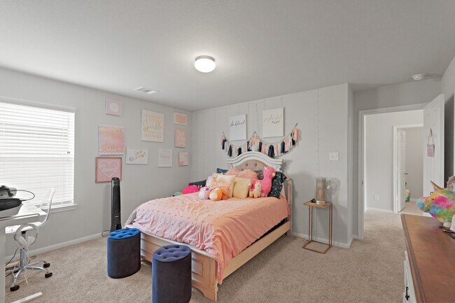 Building Photo - 14615 Olive Sparrow Ln