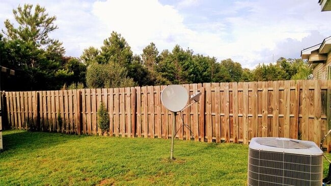 Building Photo - 34 Twin Oaks Pl