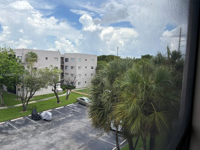 Building Photo - 8500 SW 133rd Avenue Rd