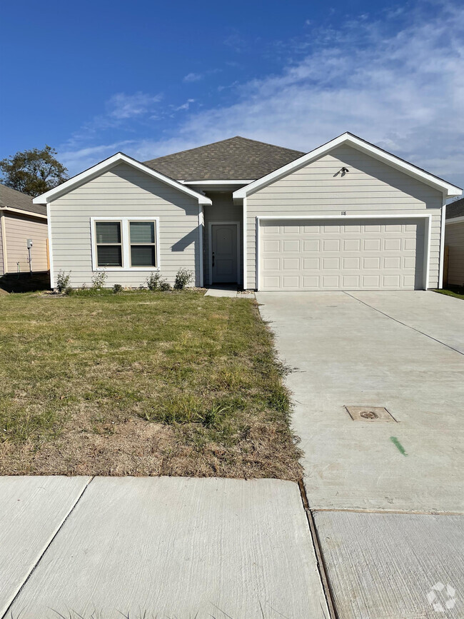 Building Photo - 118 Canales Cir