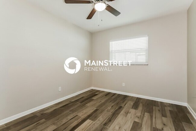Building Photo - 3 Bedroom Pet-Friendly Home in BRANDON, FL with Main Street Renewal