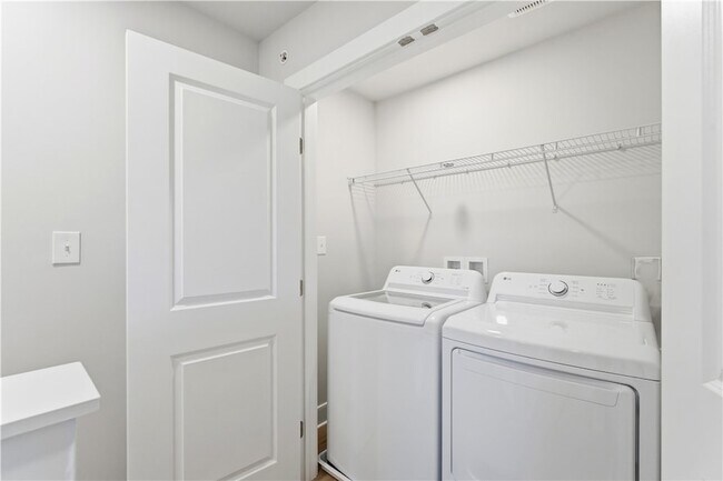 Building Photo - 227 Oliver Wy