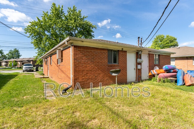 Building Photo - 5903 W Morris St