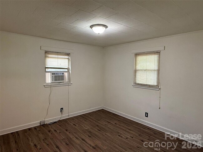 Building Photo - 6009 Monteith Dr