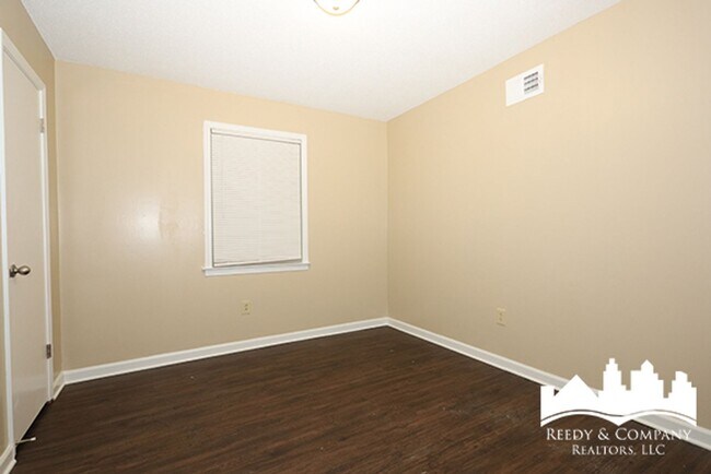 Building Photo - Welcome to 3132 Rosebay!