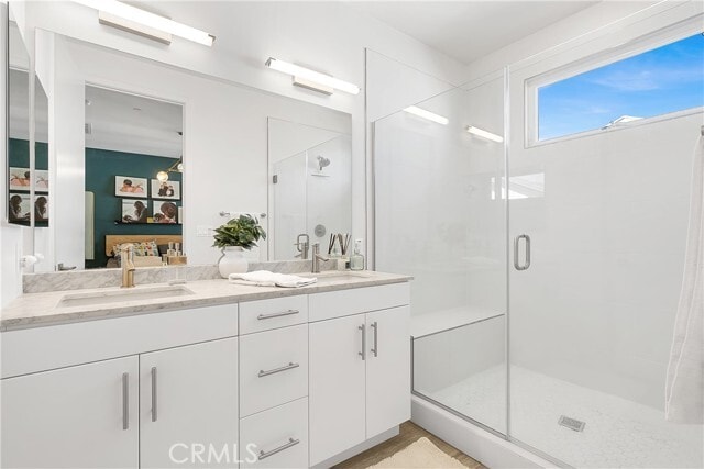 Building Photo - 2700 E Chaucer St