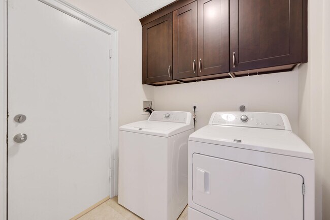 Building Photo - 7546 Ironbridge Cir