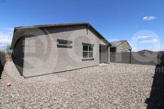 Building Photo - 12581 W Daley Ln