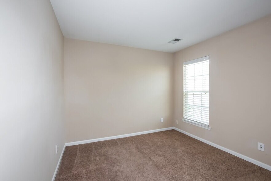Building Photo - 10716 Norway Spruce Ct
