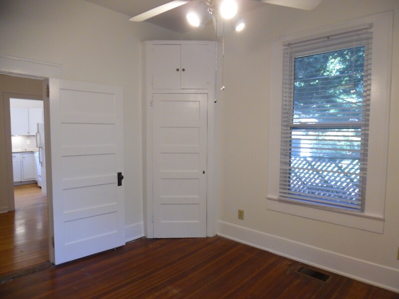 Building Photo - 1903 S-4-359