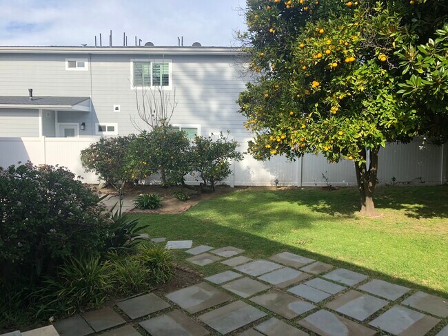 Building Photo - 251 Cll De Andalucia