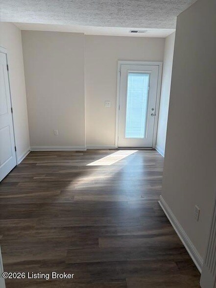 Building Photo - 401 Butterfield Dr