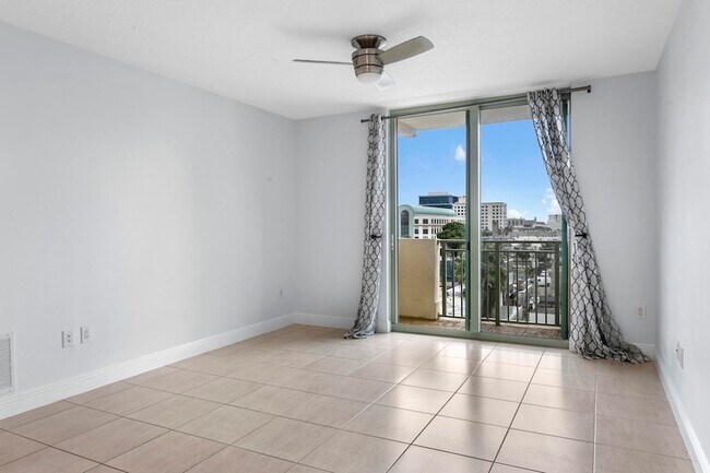 Building Photo - 610 Clematis St