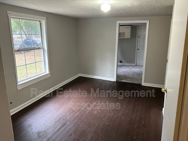Building Photo - 214 Realty St