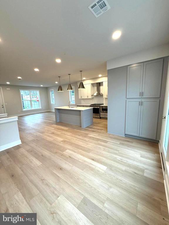 Building Photo - 4133 Ridgeview Ave