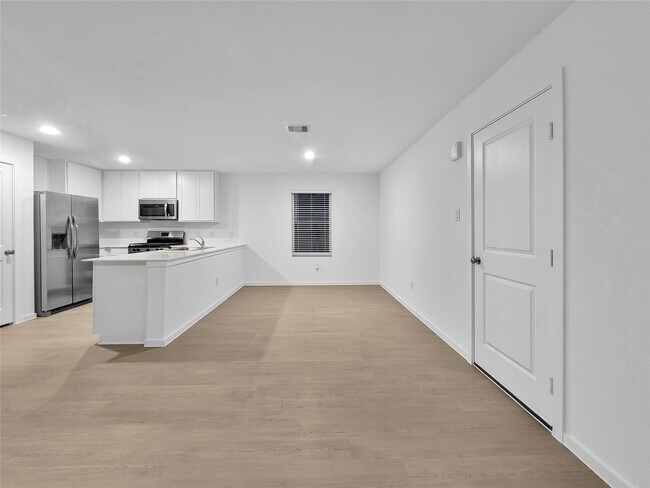 Building Photo - 3054 Mallorca Dr