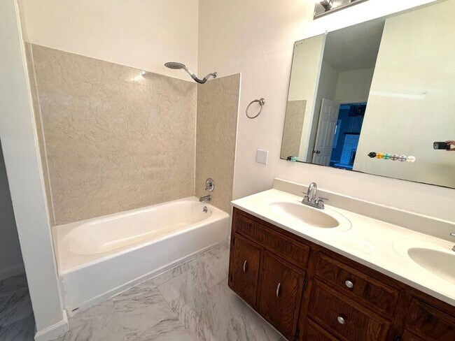 Building Photo - Amazing 3 Bedroom, 2 Bath Home with Gated Entry and Extra Studio