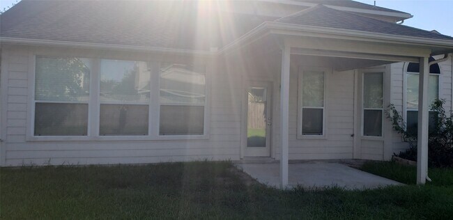 Building Photo - 22106 Bridgestone Oak Dr