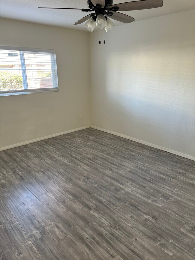 Building Photo - 525 Calle Montecito
