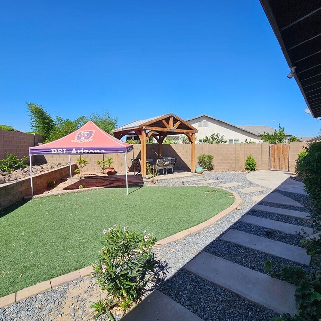 Building Photo - Custom Pool Home for Rent