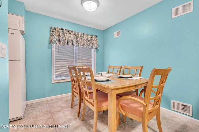 Building Photo - 1709 NJ-35