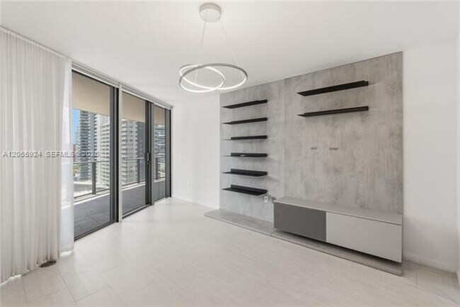 Building Photo - 1000 Brickell Plaza
