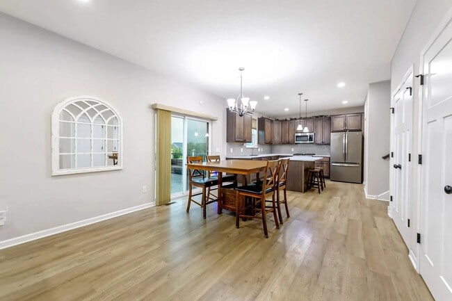 Building Photo - Beautifully updated lakeville 4 bedroom available for lease!