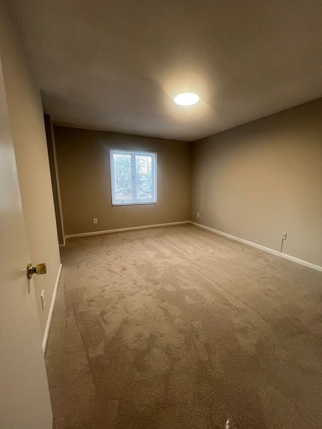 Building Photo - 3 Bedroom Townhome South Charlotte for $1700.00
