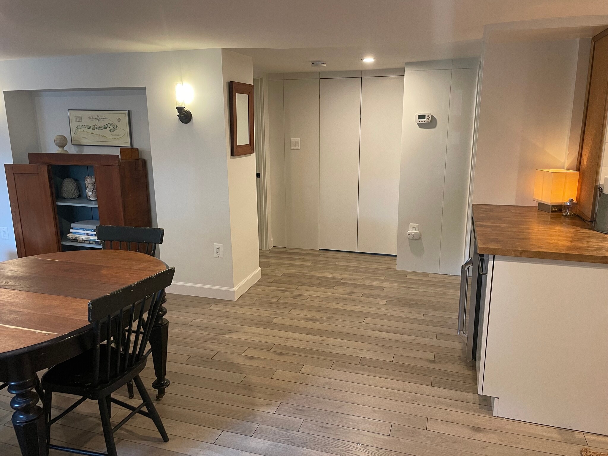 Building Photo - 402 N Cleveland St