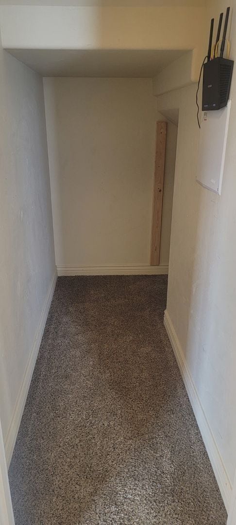 Building Photo - 3 bed, 1.5 bath End Unit in The Meadows To...