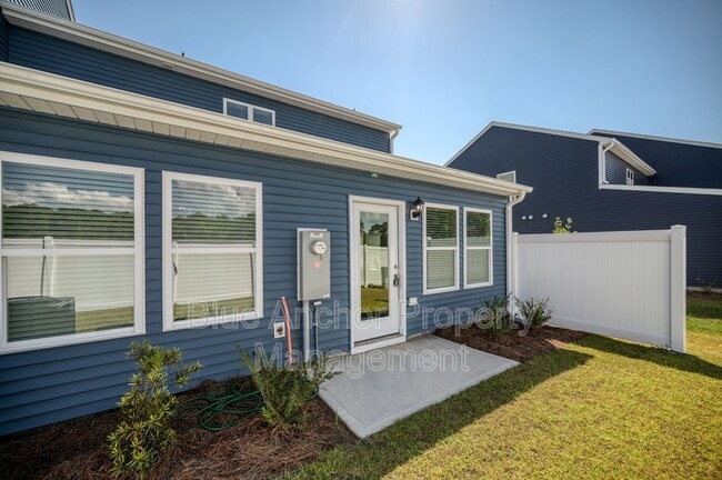 Building Photo - 109 S Grassland Rd