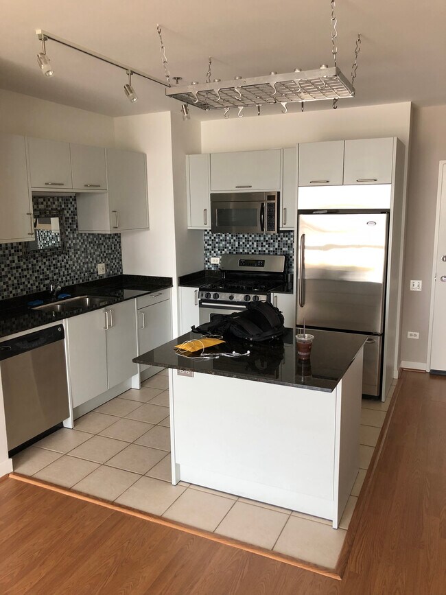 Building Photo - 510 W Erie St