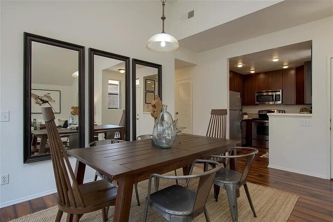 Building Photo - 4435 Nobel Dr