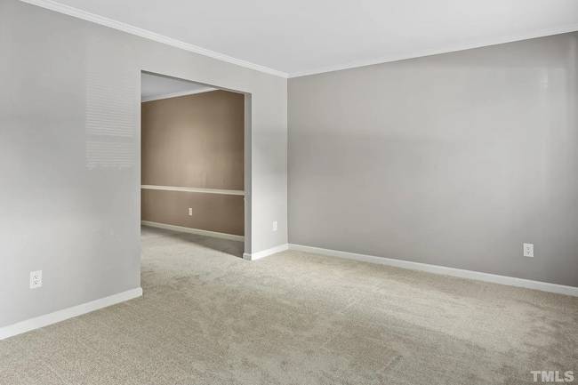 Building Photo - 105 Lone Tree Ct